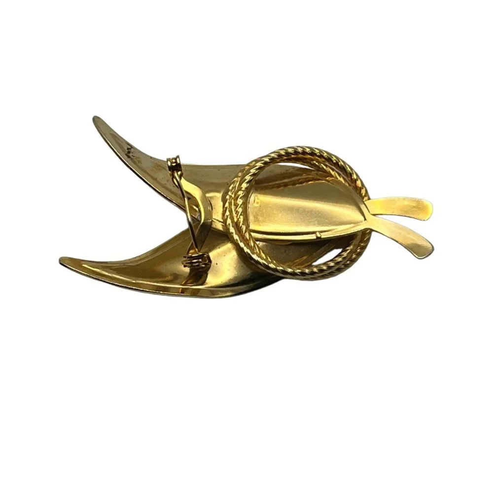 Vintage Brooch 2 Leaves Brushed Gold Tone in Textured Circles Lapel Pin‎
